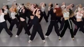 Aku menari dengan itzy, ayo temukan aku