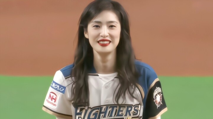 "ما يُضيء السماء ليس فقط نجوماً، بل أيضًا مجرة النجوم التي تلوح في عينيك."