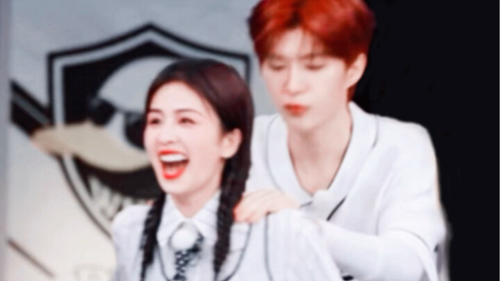 “ฉันอยู่ในเฟรมนี้ใช่ไหม?” “ทำไมจะไม่อยู่ล่ะ!” ความรู้สึกที่เงียบเหงามานานกลับคึกคักอีกครั้ง ความอ่อน