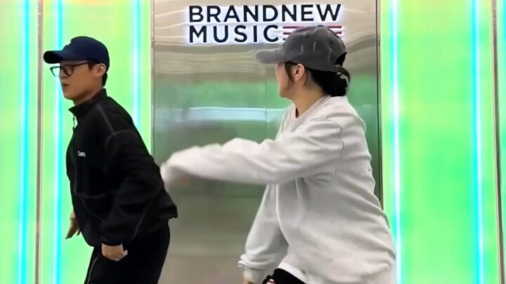 【พัค วูจิน】× อี เชยอน ไม่ได้ดูสองนักเต้นหลักเล่นสกิทหนึ่งวันก็รู้สึกแปลกๆ丨เกิดจากการได้รู้จักกันผ่าน