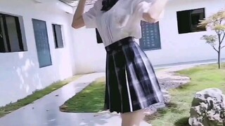 Lụa đen chân váy xếp ly rung lắc từ từ xin qua đừng giới hạn qwq hiện tại