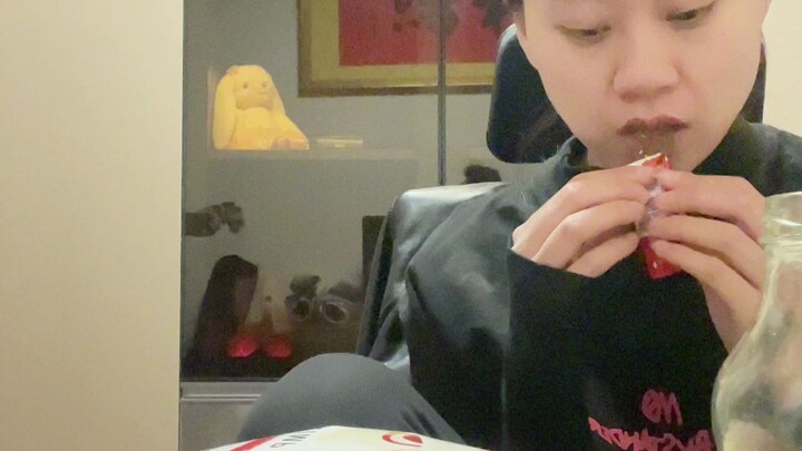 Duỗi chân, ngậm miệng lại, đánh bay mỡ thừa và vứt bỏ đôi chân to.