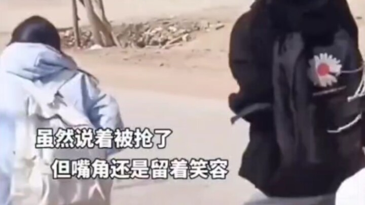 “While chasing after life, don’t forget to warm the world” — watch till the end~