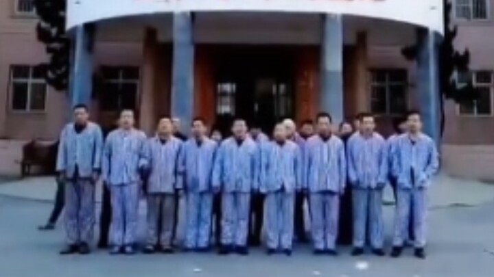 تحدي 13 دقيقة دون الضحك