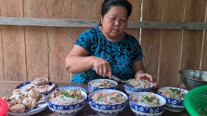 Những Gia Vị Cần Thiết Để Làm Bún Bò Huế Cực Kỳ Thơm Ngon | TKQ & Family T1133