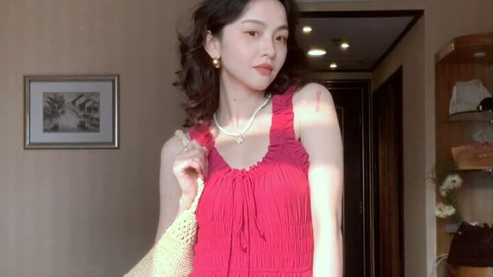 Có ai chưa từng mặc một chiếc váy ngắn đầy cảm hứng vào mùa xuân và mùa hè?