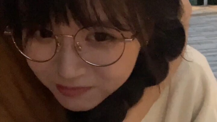 วันนี้ไม่มีหนังสำรอง เลยดูหนังรักธรรมดาๆ สักเรื่องแล้วกัน