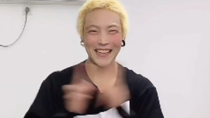 حتى كاكاشي هز رأسه عند رؤيته