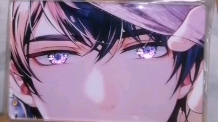 Lu Jing and close-up of eyes with shimmering quicksand mahjong