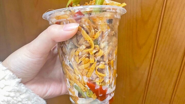 พนักงาน: ใครสักคนช่วยจัดการเจ้านายที!!