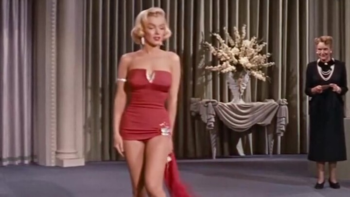 [Marilyn Monroe] Five minutes to review the sexy beauty, stunningly beautiful!