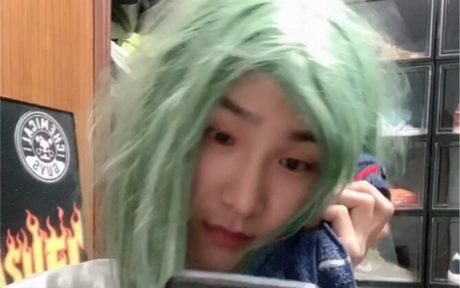（当女生视频只顾着自恋时）哈哈哈哈太真实了