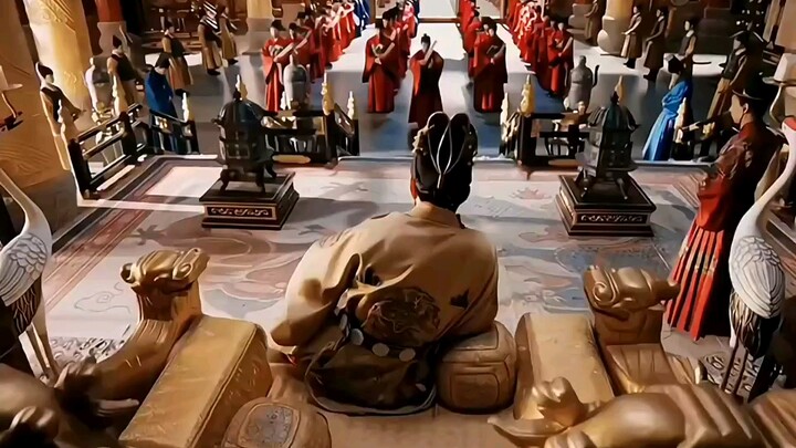 กอบกู้สถานการณ์ที่กำลังล่มสลาย ประคับประคองมหาวิหารที่กำลังจะพังทลาย