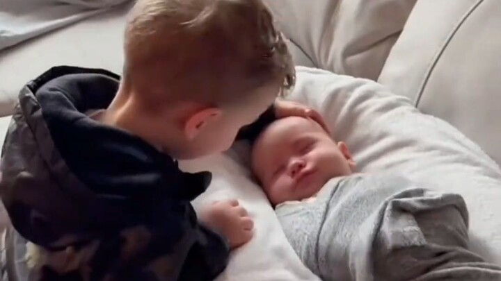 When you have a big kid and then welcome a newborn, you’ll see the heartwarming scene of siblings ge