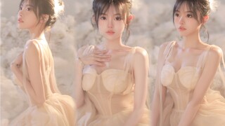 Tôi liếm môi. Chúng thật ngọt ngào. Cô ấy thực sự là một cô gái ngọt ngào~