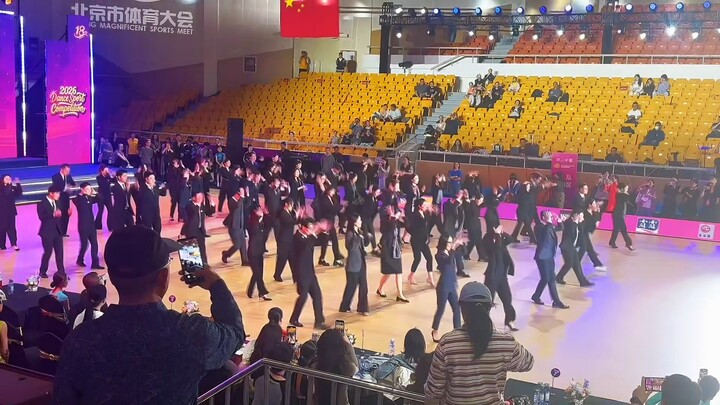 [Teacher Xu Wenbiao from Beijing Dance Academy] Video is loading—hurry up and check out the surprise