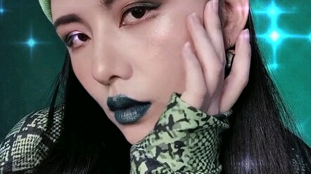Son môi thì thấy nhiều rồi, còn son xanh lá thì đã thử chưa?