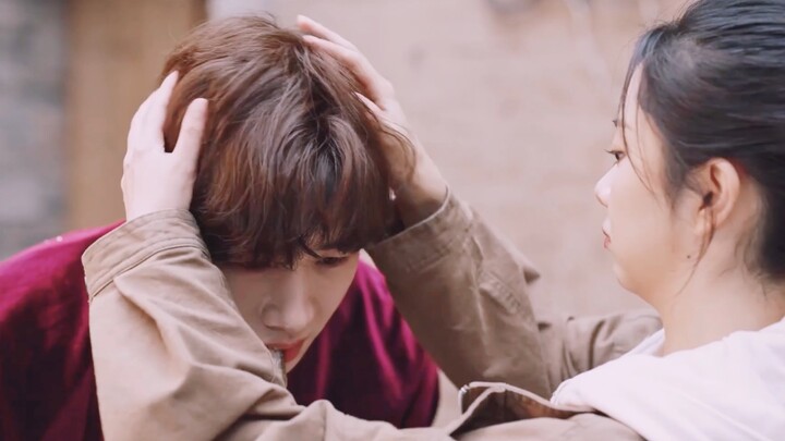 “ดีมาก ลูบหัวหน่อย” ▷ตึก 47 / คู่รักขายของแผงลอย