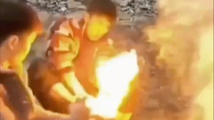 Thử thách nhịn cười! “Đôi chân ma quỷ”