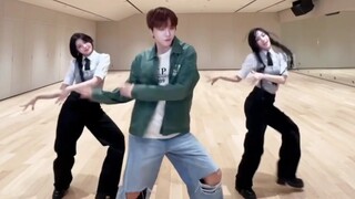 Kim Woon-hak x Lee Won-hee x Gaezono Iroha "Magnetic" dance challenge