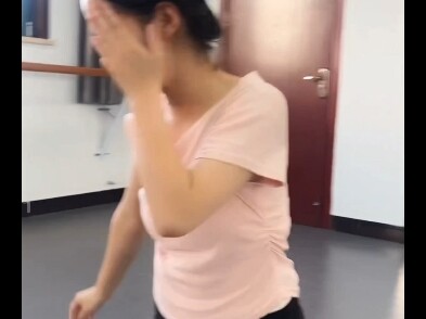 A short clip of my leg-stretching routine