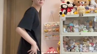Kau setan kecil, lompatlah ke wajahku