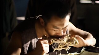 盘点影视下馆子真香吃戏：成龙吃烧鹅腿喝花雕，姜文吃牛头肉下酒，太香了