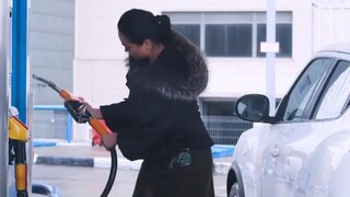 มีคนขโมยประตูน้ำมันเชื้อเพลิงของเธอ