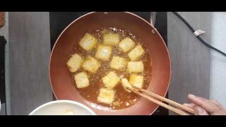 Cách làm. Đậu hũ sốt nấm đùi gà mi ni .Ăn chay ngon tuyệt vời. Bếp cô tư tập 310 .?