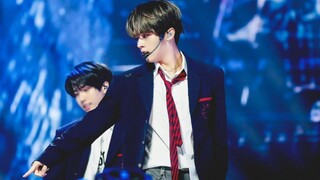 สวัสดี หัวหน้าคณะละครในมหาวิทยาลัย! ภาพแฟนคลับสุดเจ๋งของลี โนว์ อีมินโฮ ~ Stray Kids "3rd Eye" & "Si
