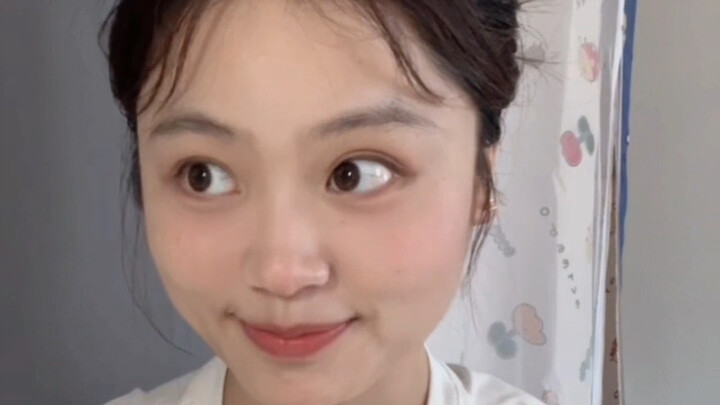 Let’s do eye exercises together~