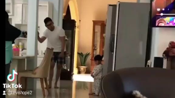 anak cantik ngambeknya lucu 🤗