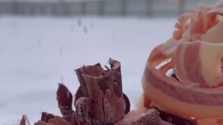 A guy living in Yakutia, Russia—the coldest inhabited region on Earth—shares the local custom of sna