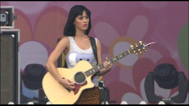 Katy Perry - Live at Main Square (2009)
