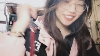 أنا أقرأ المقدمة العامة للجراحة: "كأنني صُعقت بضربة برق، فارتجف كل شيء..."