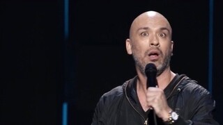 [Hilarious stand-up comedy] My sister brought her black boyfriend to see my mother for the first tim