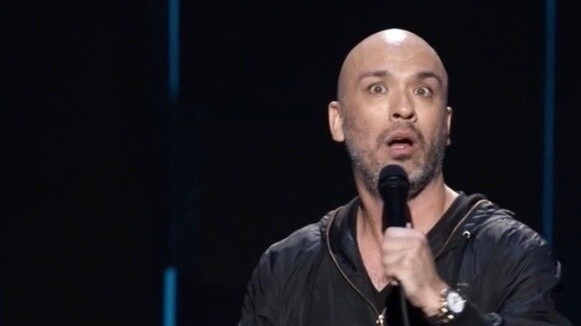 [Hilarious stand-up comedy] My sister brought her black boyfriend to see my mother for the first tim