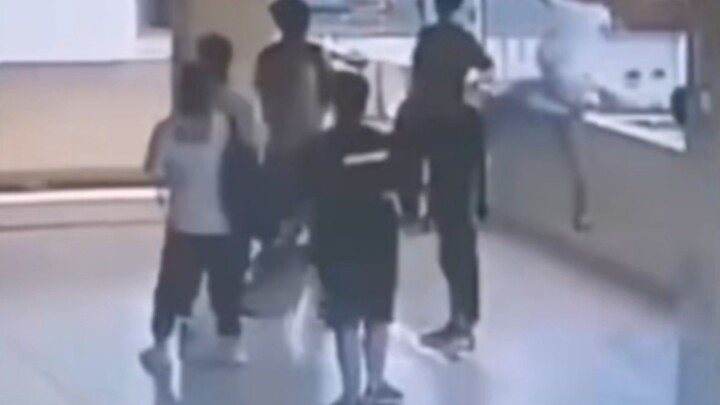 Cái này, có phải là đi tìm Kobe rồi không?