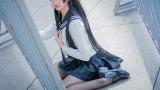 [cos tuyển tập] Cô em gái cosplay Azur Lane jk mặc đồng phục cho chú chó Atago và co chân của chú ch