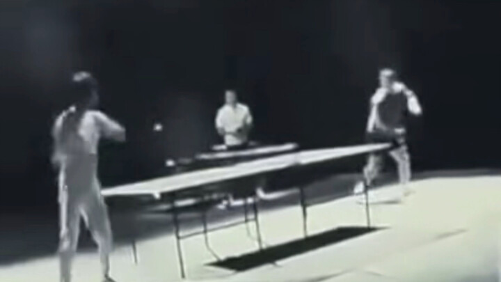 Apakah Bruce Lee benar-benar pernah bermain tenis meja?
