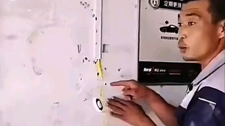 220V的电，电不死250的人