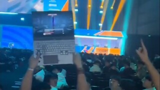 那些中大奖的反应