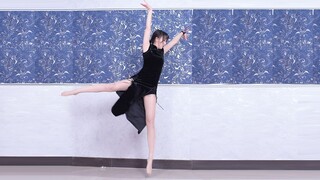 The floor tiles are all covered with patina ~ Cheongsam version [rabbit teeth]
