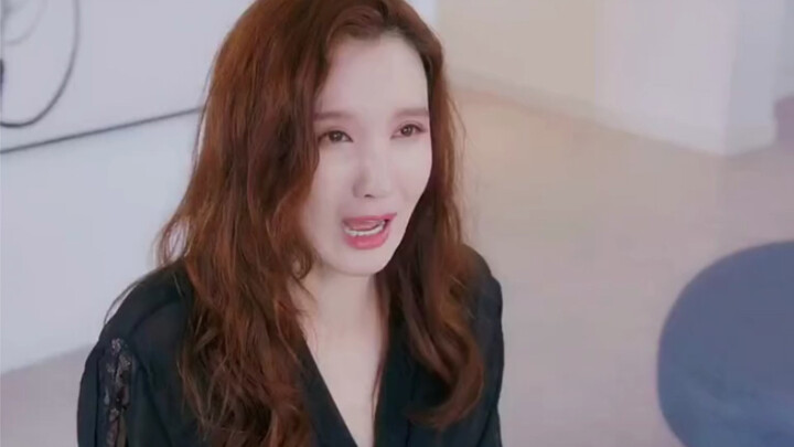 لا أصدق هذه المرأة، بعدما حملت باتت تبحث عن والد لطفلها في كل أنحاء العالم!