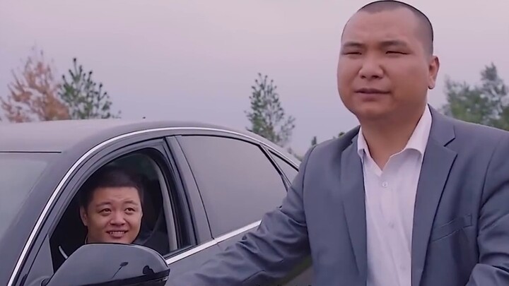 Audi was defeated by the 28-inch bicycle in seconds!