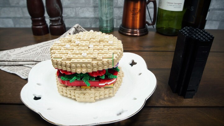 Burger & Fat House Happy Water อาหารในมือจู่ๆ ก็รสชาติไม่ดี [Lego Stop Motion Animation]