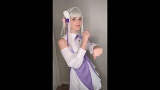 Kho đồ cosplay Emilia ở các quốc gia khác nhau