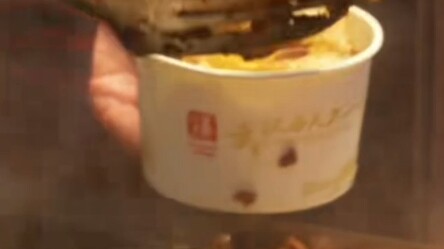 Mùa xuân và mùa thu ở Hồ Bắc hẳn đã kéo dài đến thời Chiến Quốc rồi.