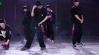อะไรนะ? คอมเมนเตเตอร์เพลง "ลีกออฟเจ็นดส์" เต้นตามบอยแบนด์ได้จริงเหรอ?! [GOT7-Hard Carry]
