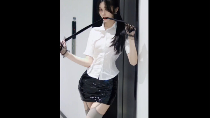 "Perfect body" "sexy" you never know a girl's waist
